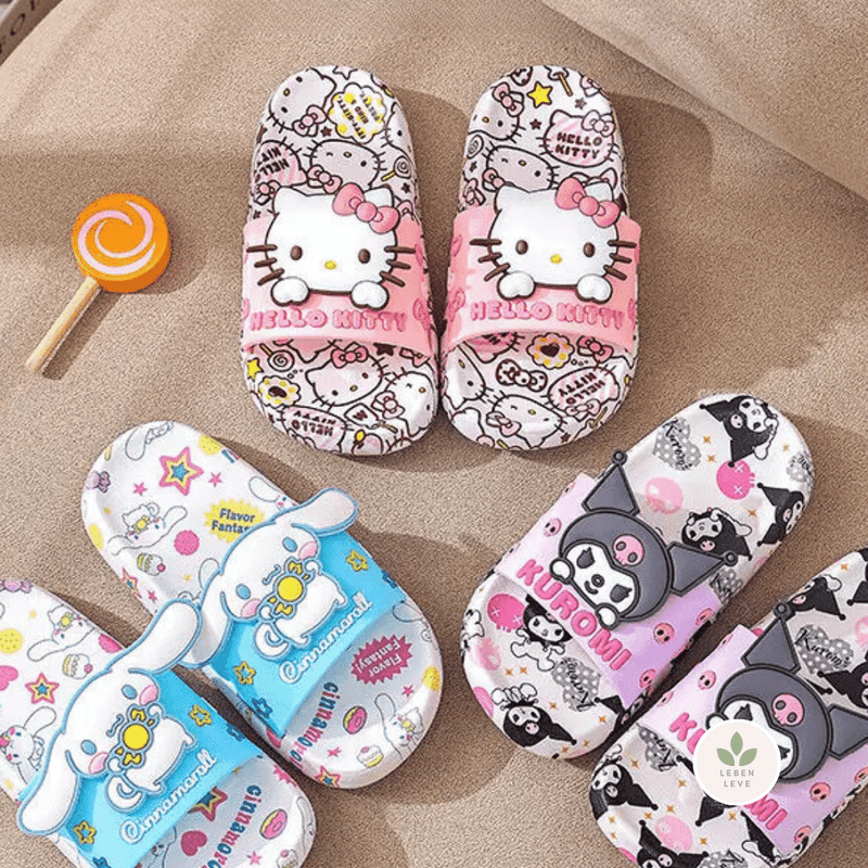 Chinelo Confort Hello Kitty + Brinde Par de Meias Hello Kitty